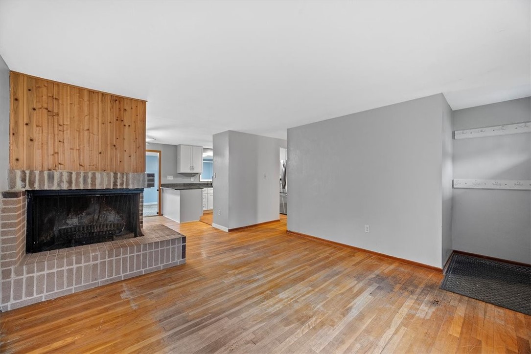 110 Old Barn Dr