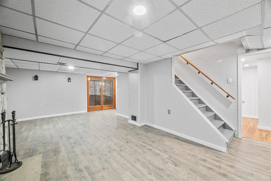 110 Old Barn Dr