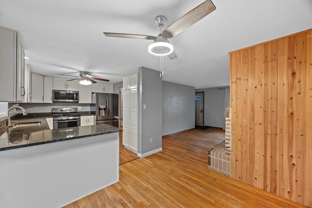 110 Old Barn Dr