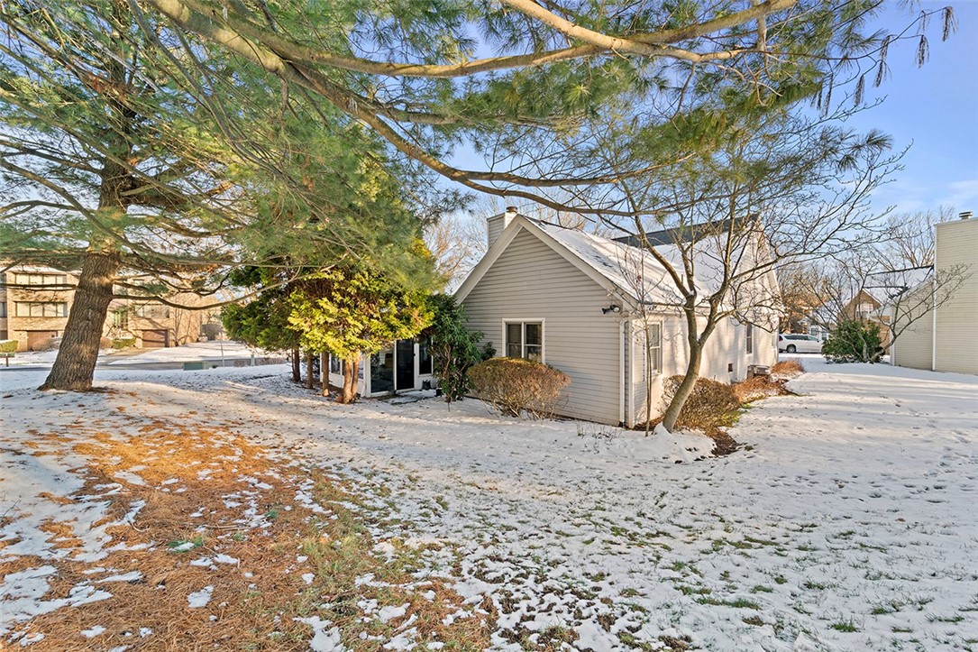 857 Fairways Dr