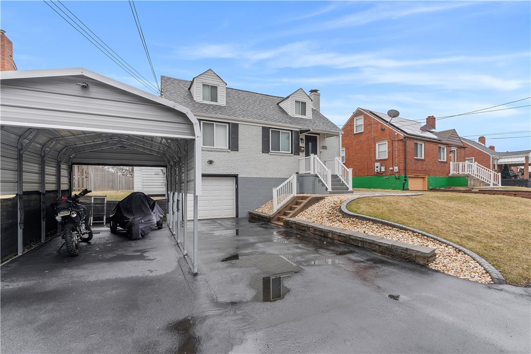 702 Overhill Dr