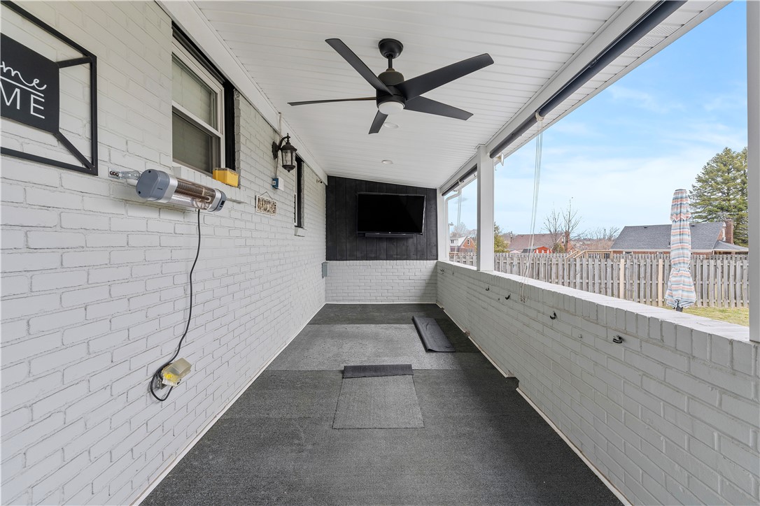 702 Overhill Dr