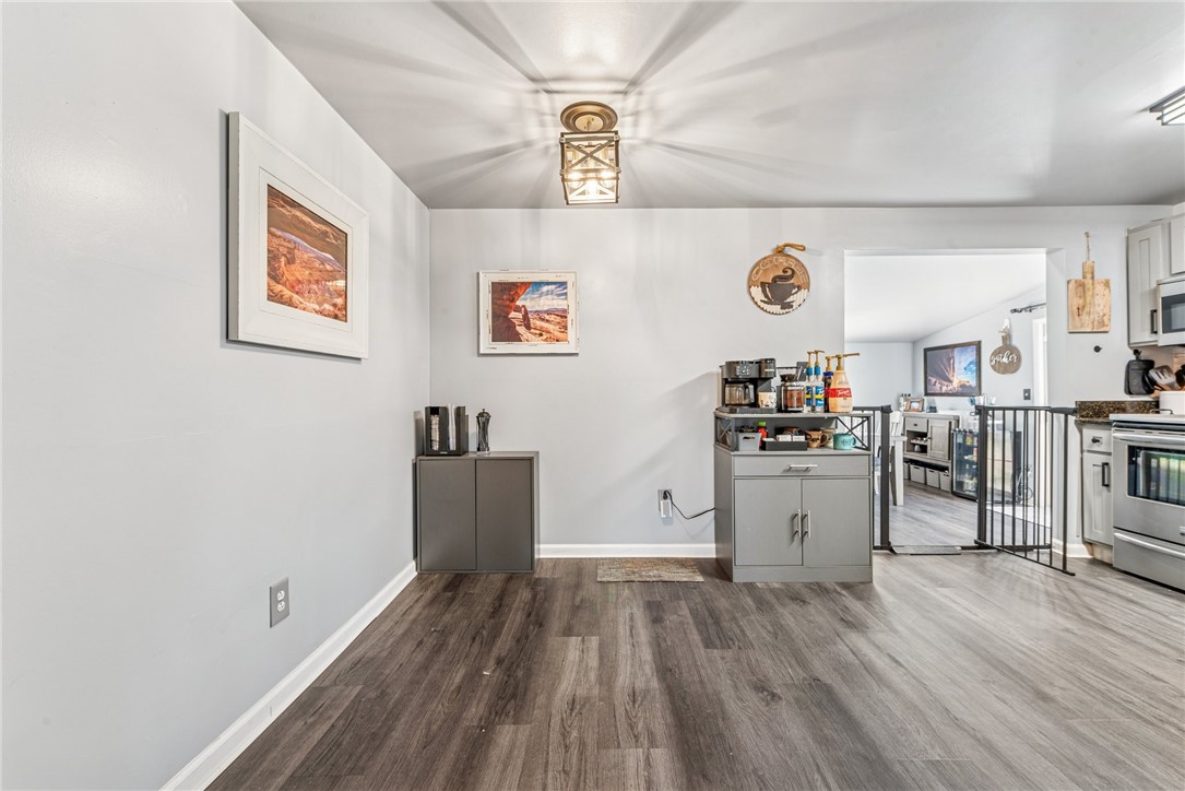 124 Carousel Dr