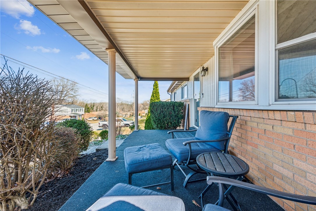 124 Carousel Dr