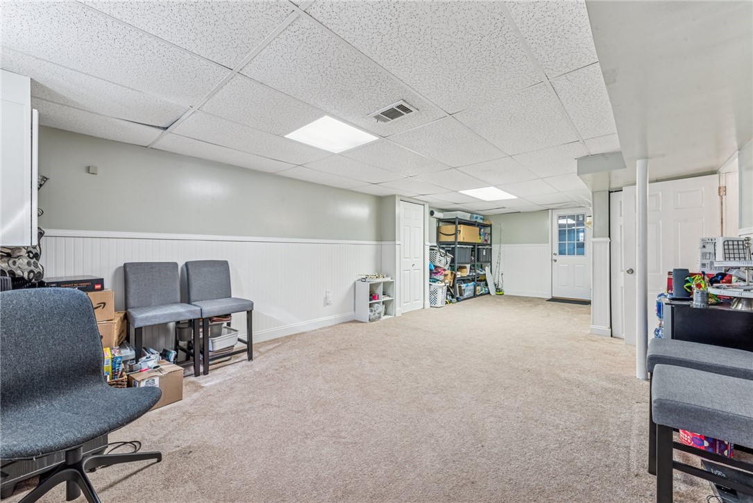124 Carousel Dr