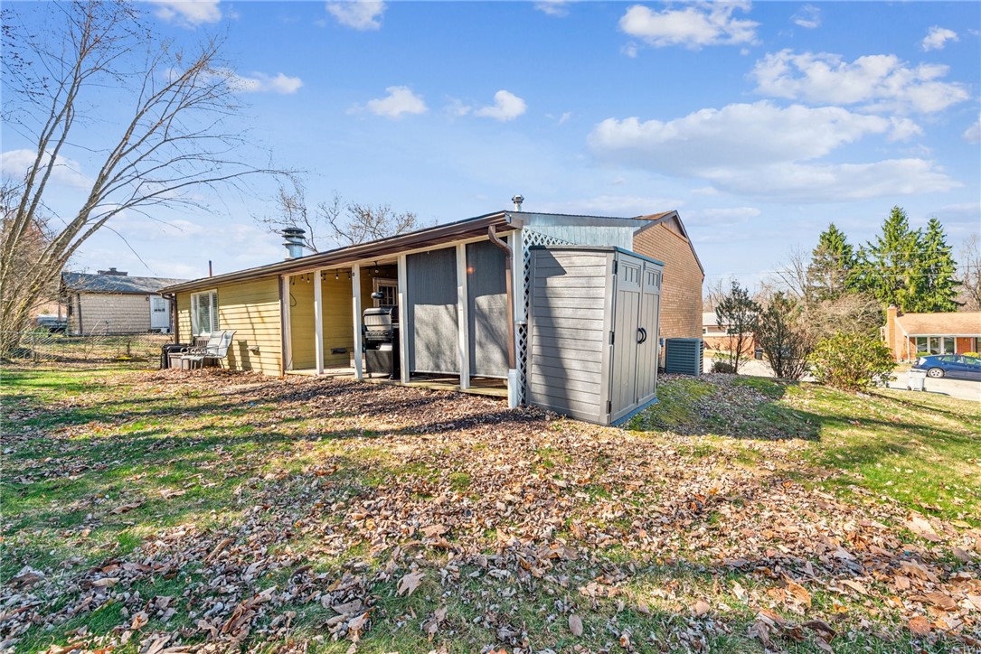 124 Carousel Dr