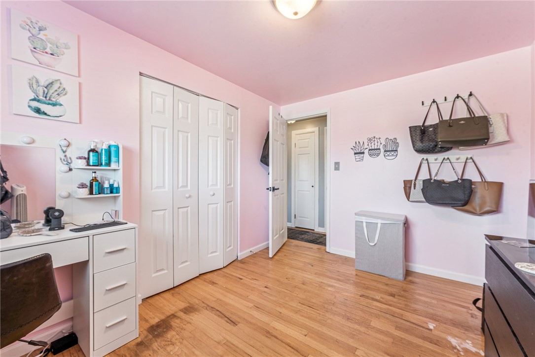 124 Carousel Dr