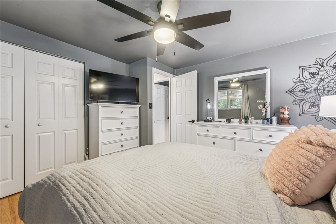 124 Carousel Dr