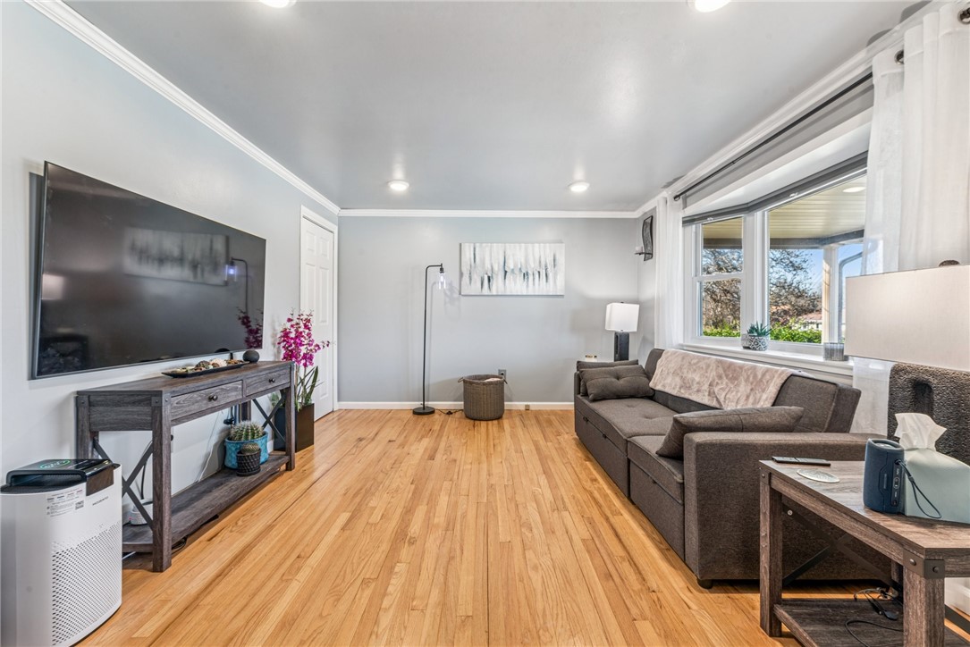 124 Carousel Dr
