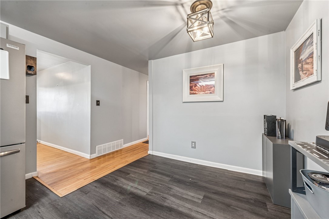 124 Carousel Dr