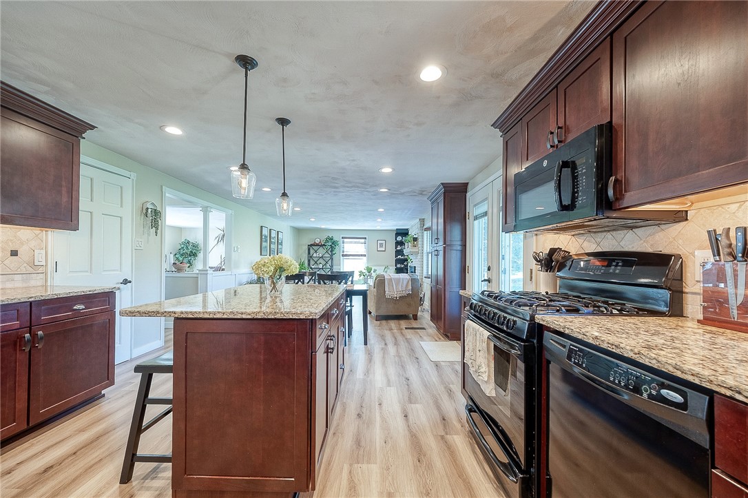 5910 Graybrooke Dr