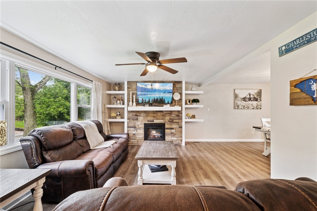 398 Holiday Park Dr