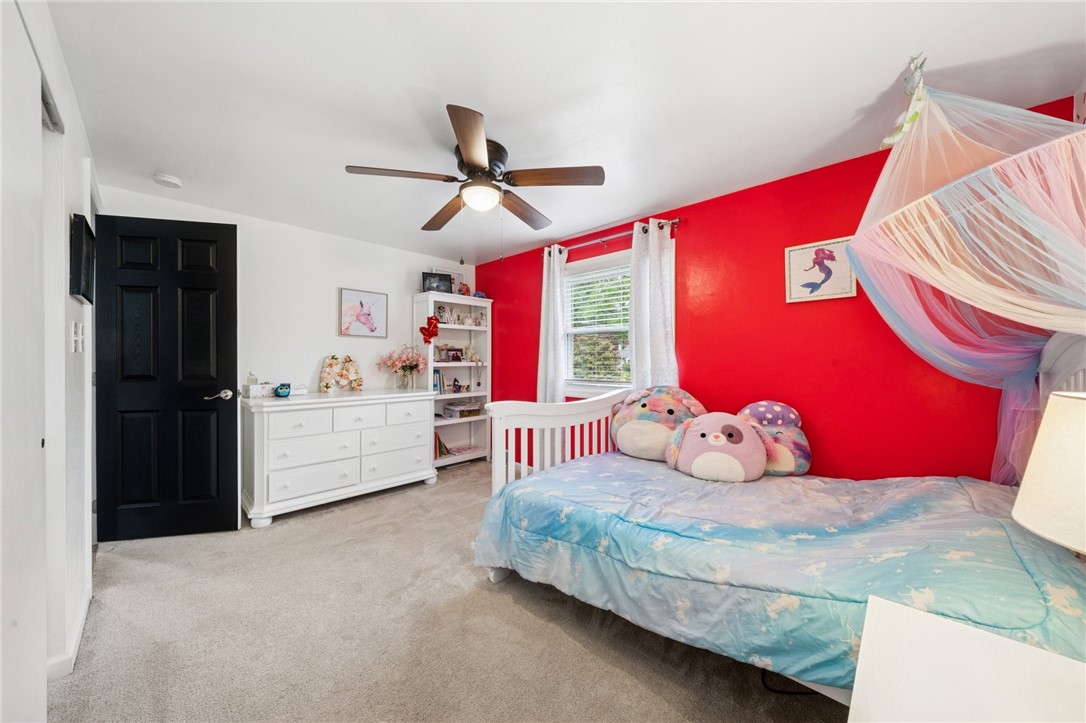 398 Holiday Park Dr