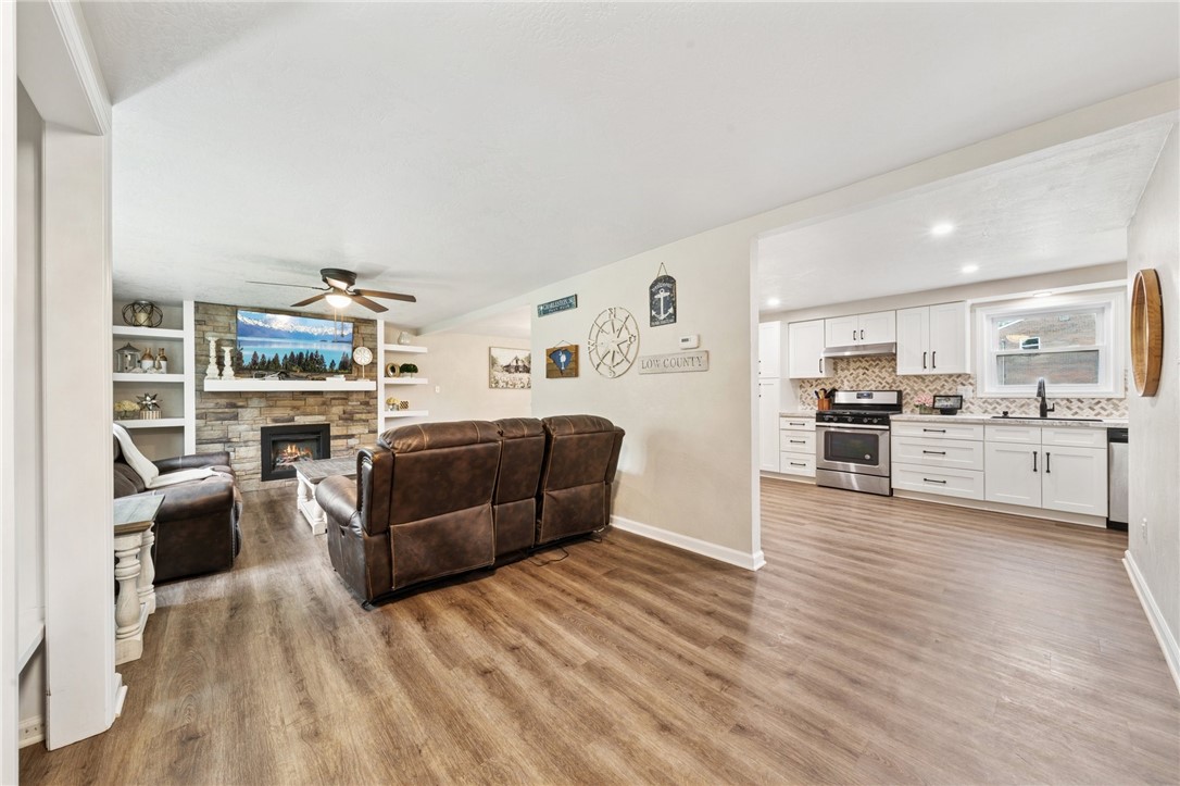 398 Holiday Park Dr