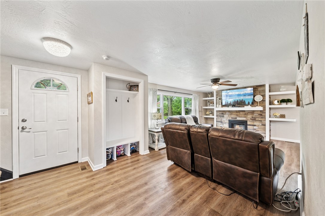 398 Holiday Park Dr