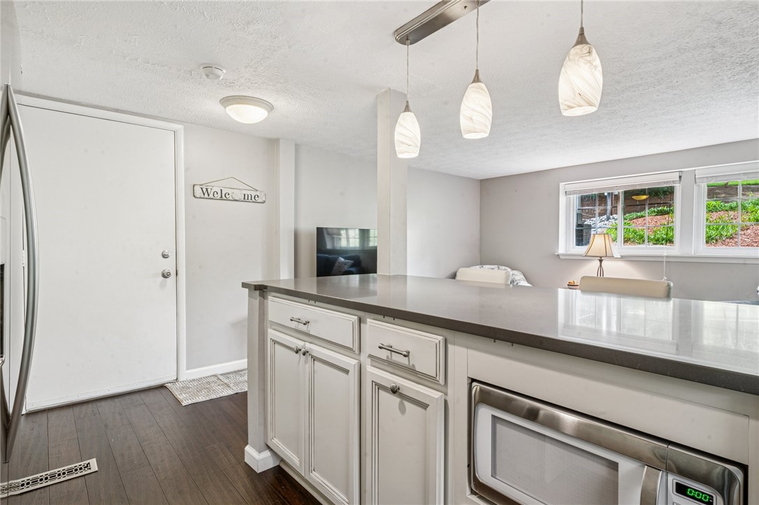 231 Coxcomb Hill Rd 3