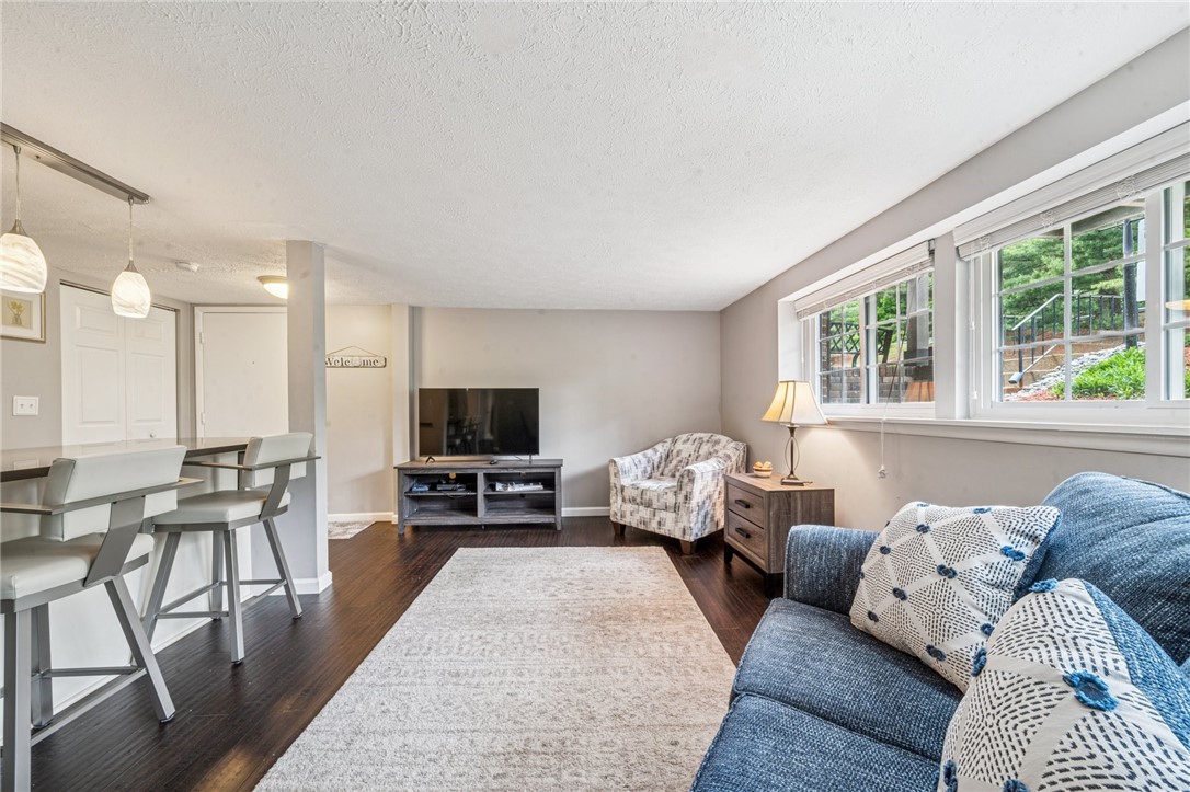231 Coxcomb Hill Rd 3