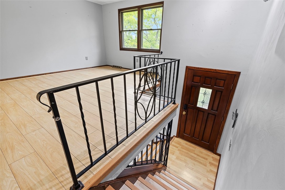 3863 Grist Mill Ln