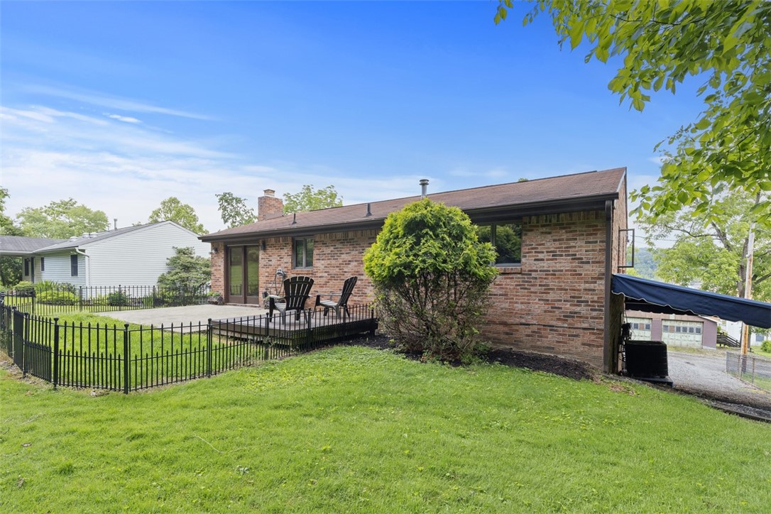 3863 Grist Mill Ln
