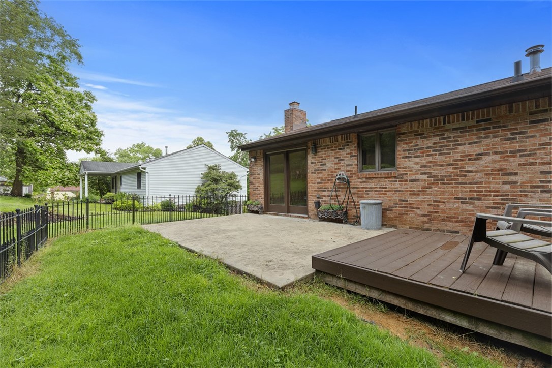 3863 Grist Mill Ln