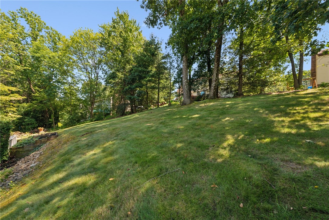 3218 Ridgeway Rd
