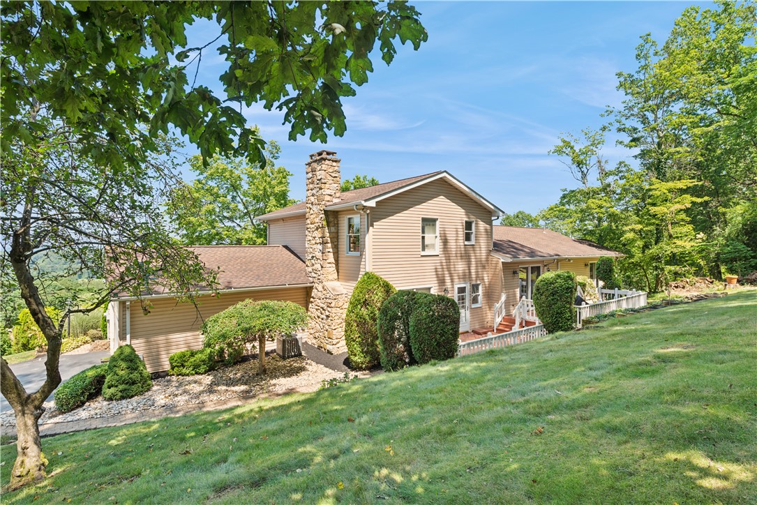 3218 Ridgeway Rd