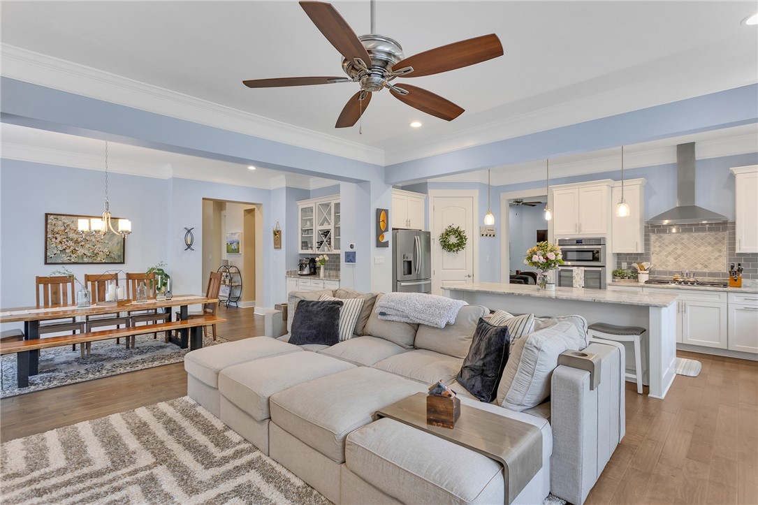 5525 Fontana Court