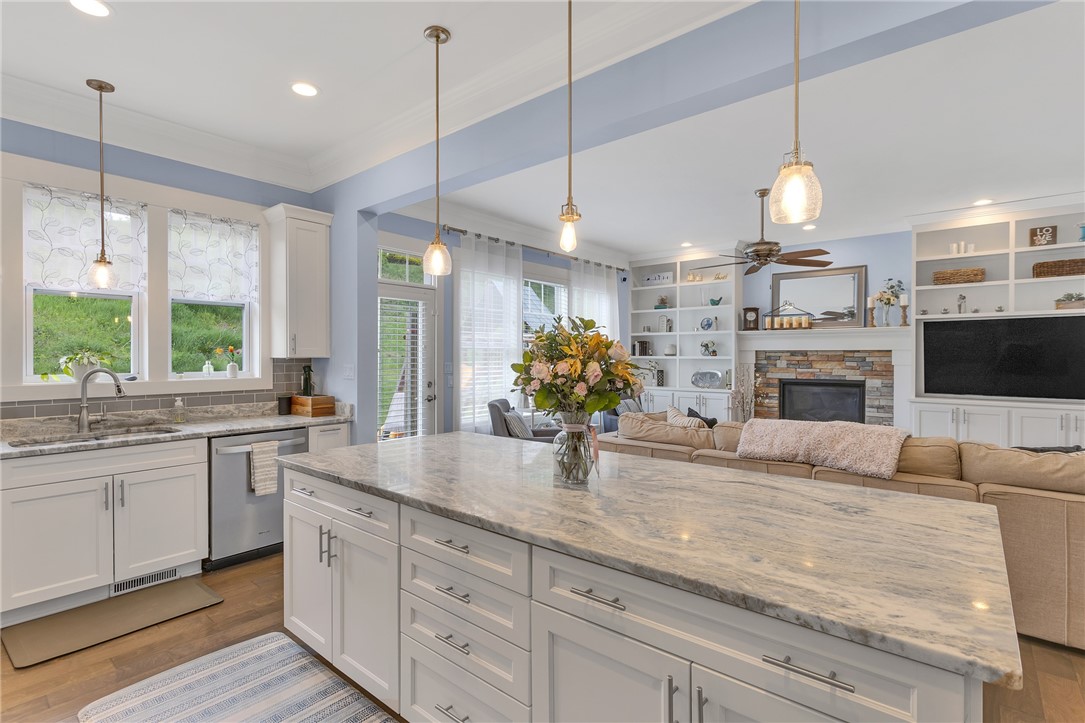 5525 Fontana Court