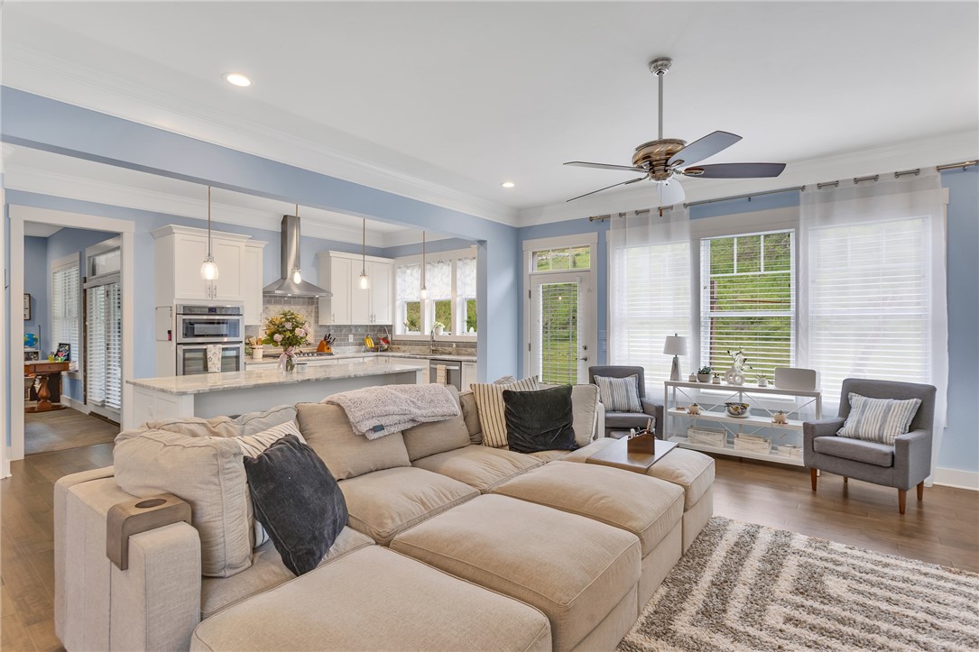 5525 Fontana Court