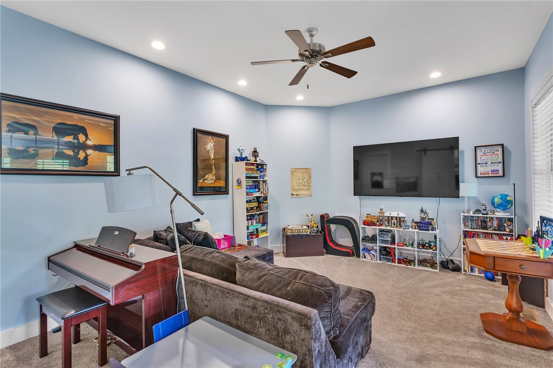 5525 Fontana Court