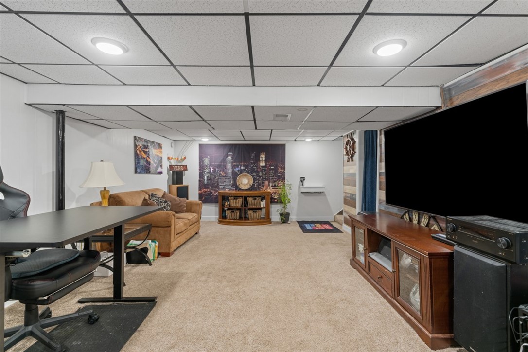 1513 Sugarloaf Dr