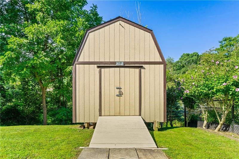 1513 Sugarloaf Dr