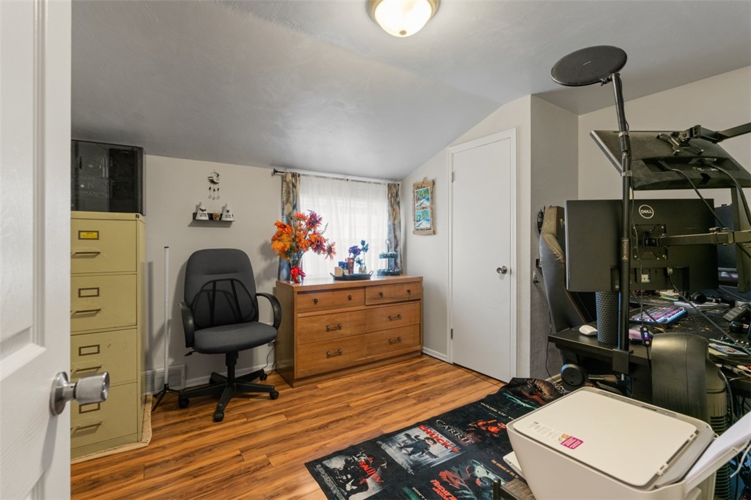 1513 Sugarloaf Dr