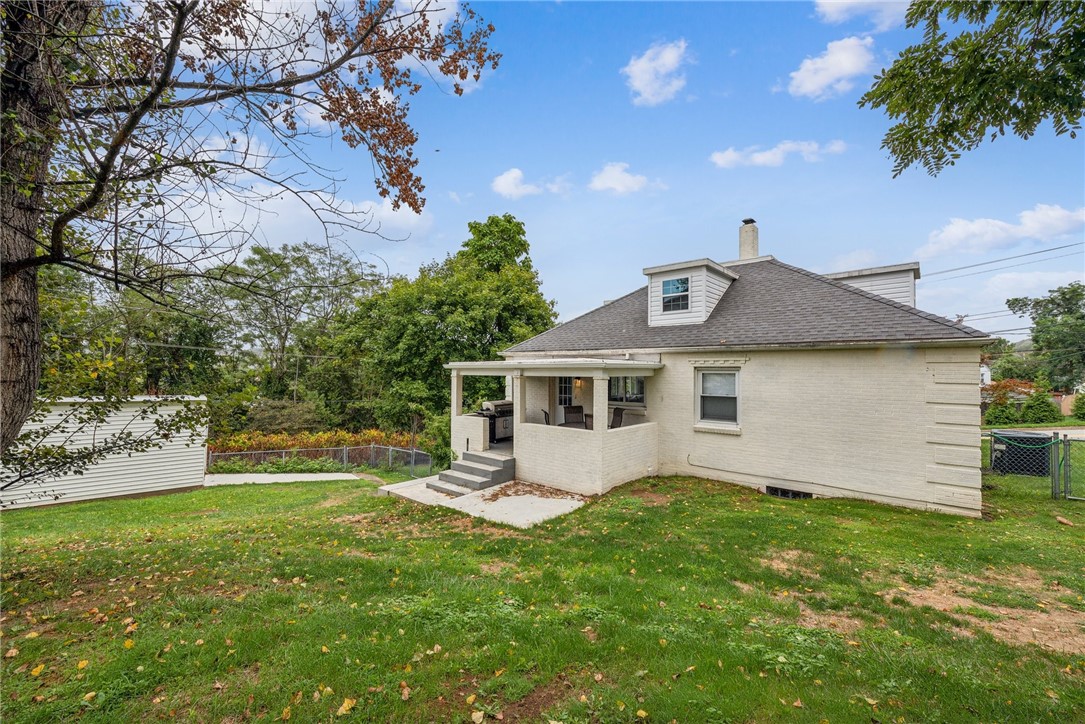 301 Lewis Ave