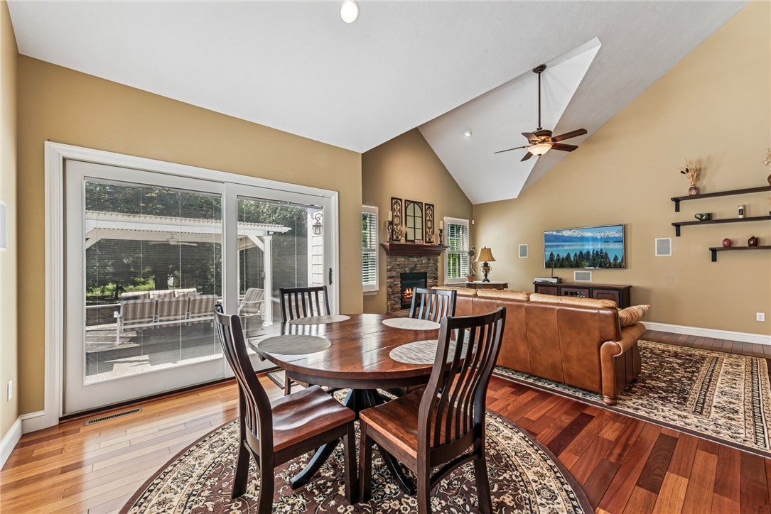 112 Redmond Ct