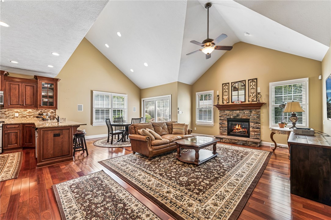 112 Redmond Ct