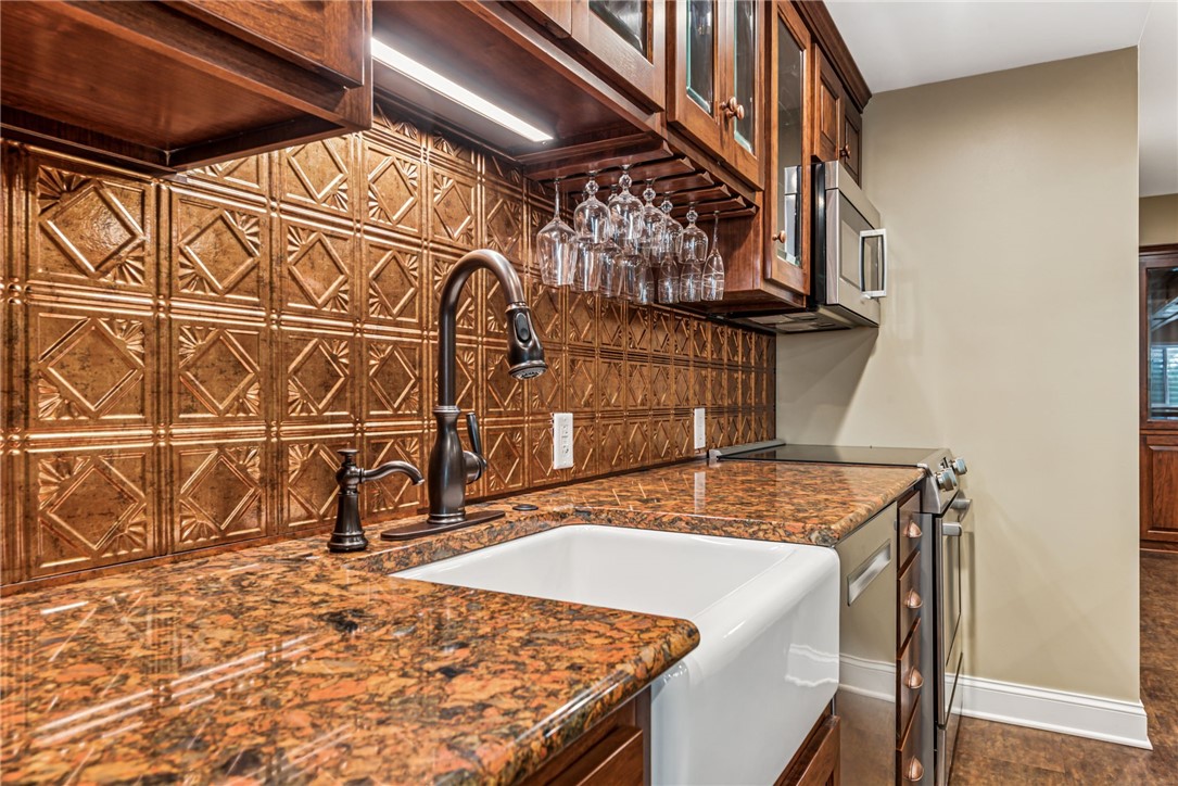 112 Redmond Ct