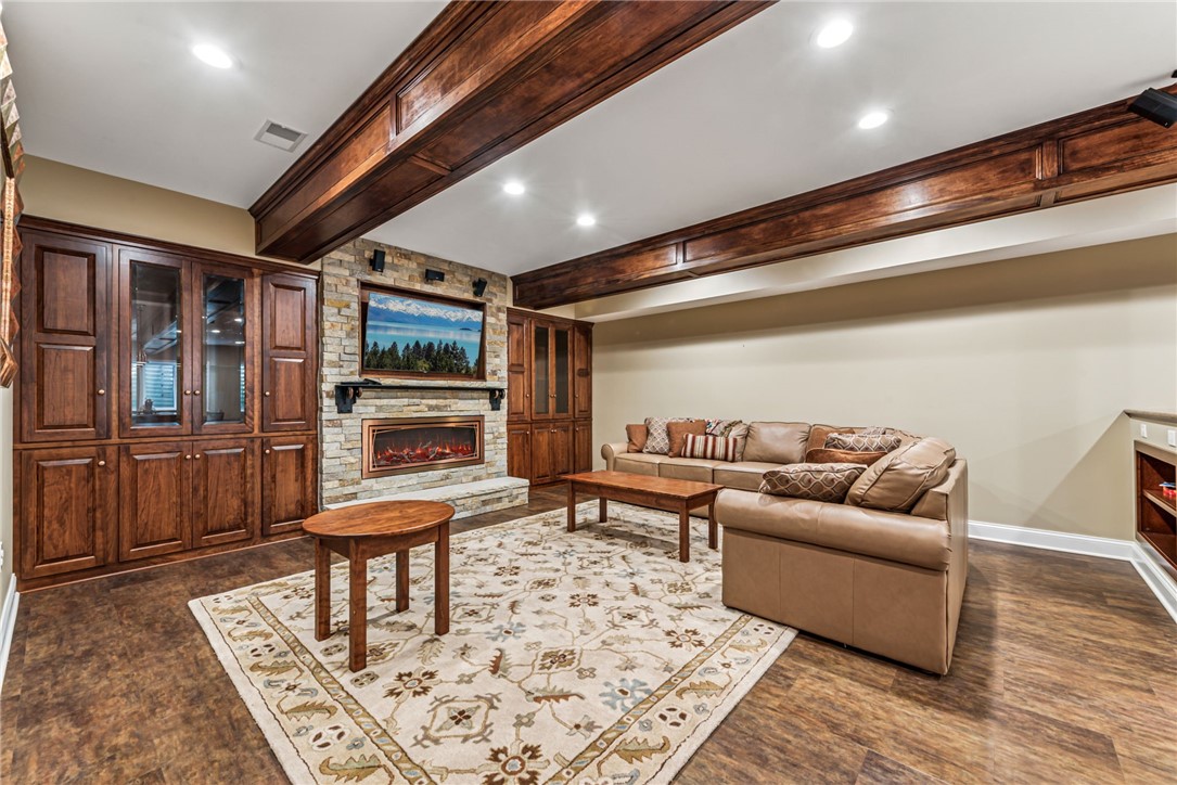 112 Redmond Ct