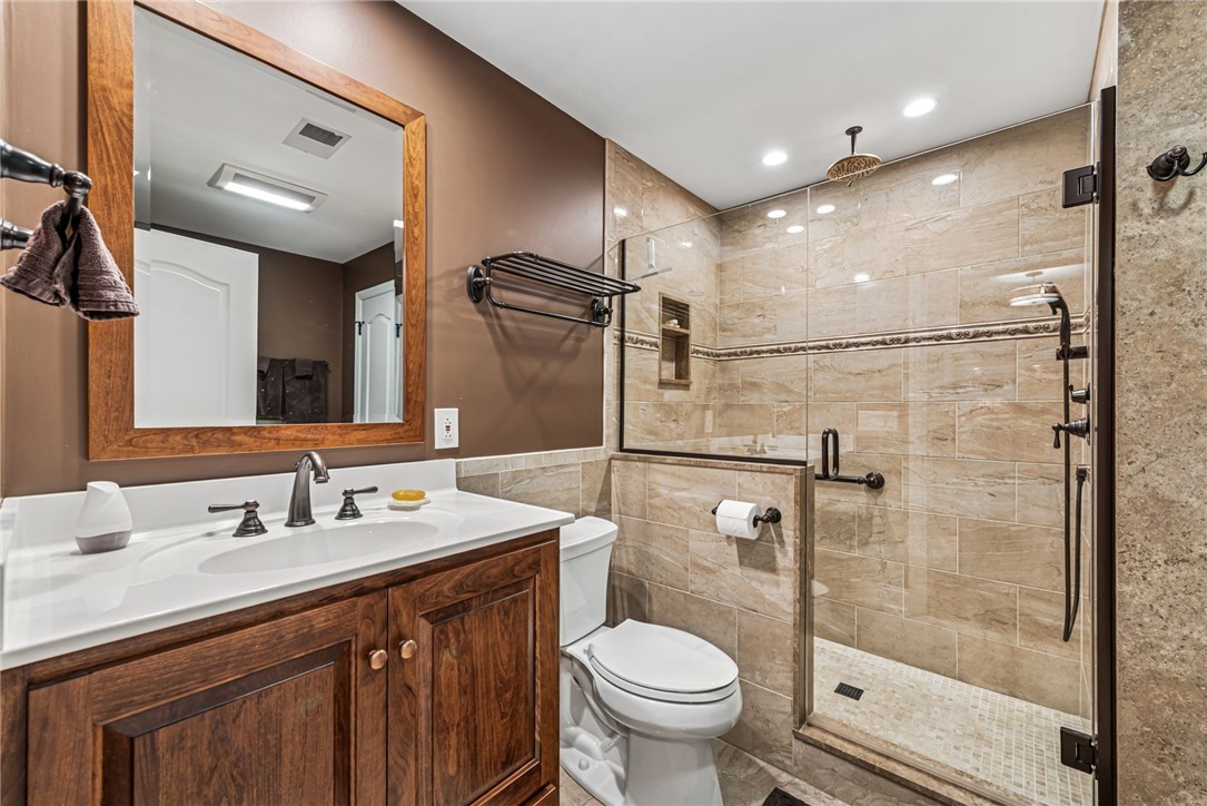 112 Redmond Ct