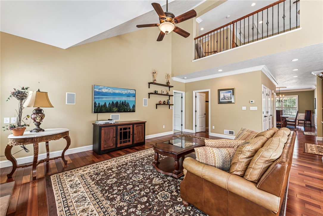 112 Redmond Ct