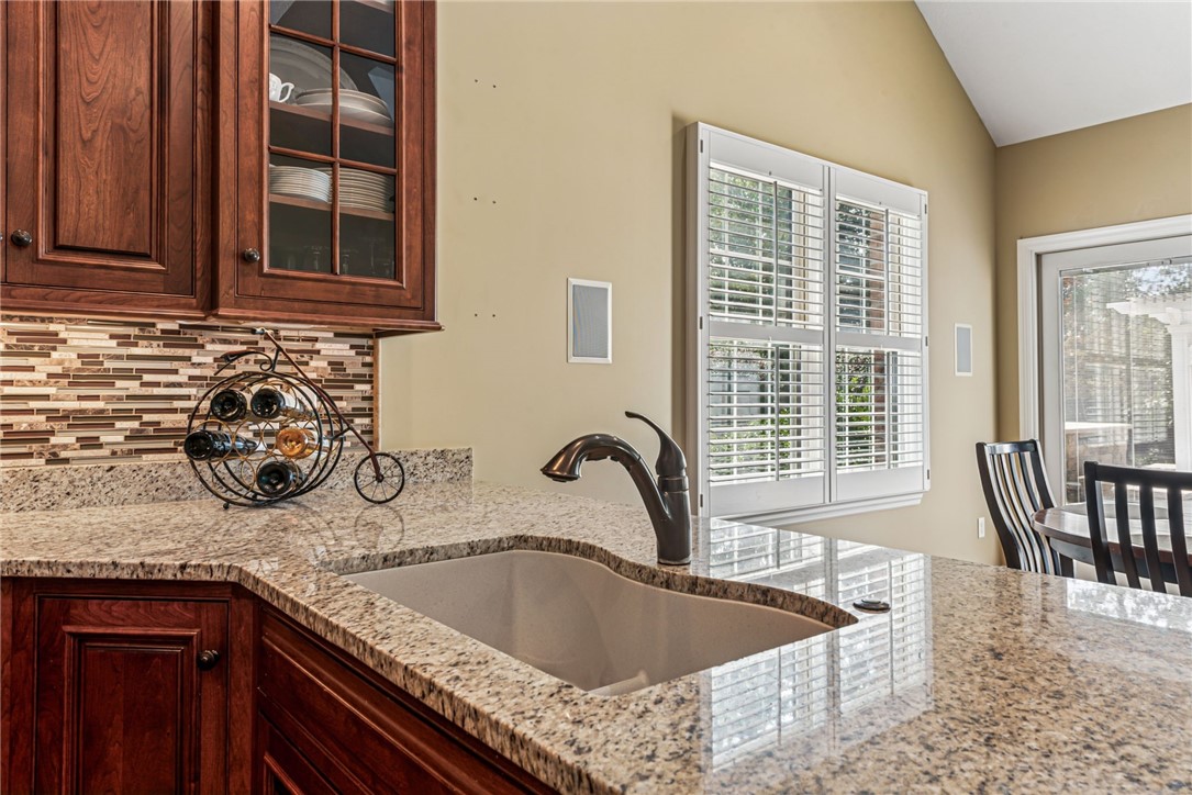 112 Redmond Ct
