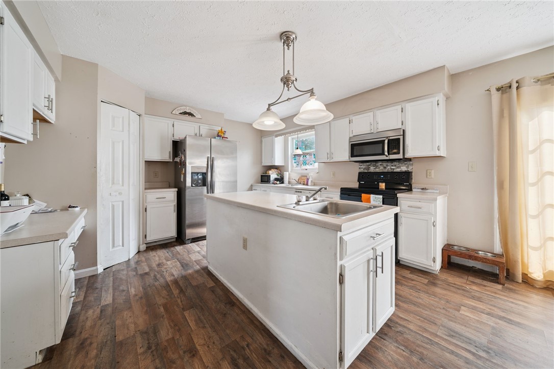 232 Carriage Blvd
