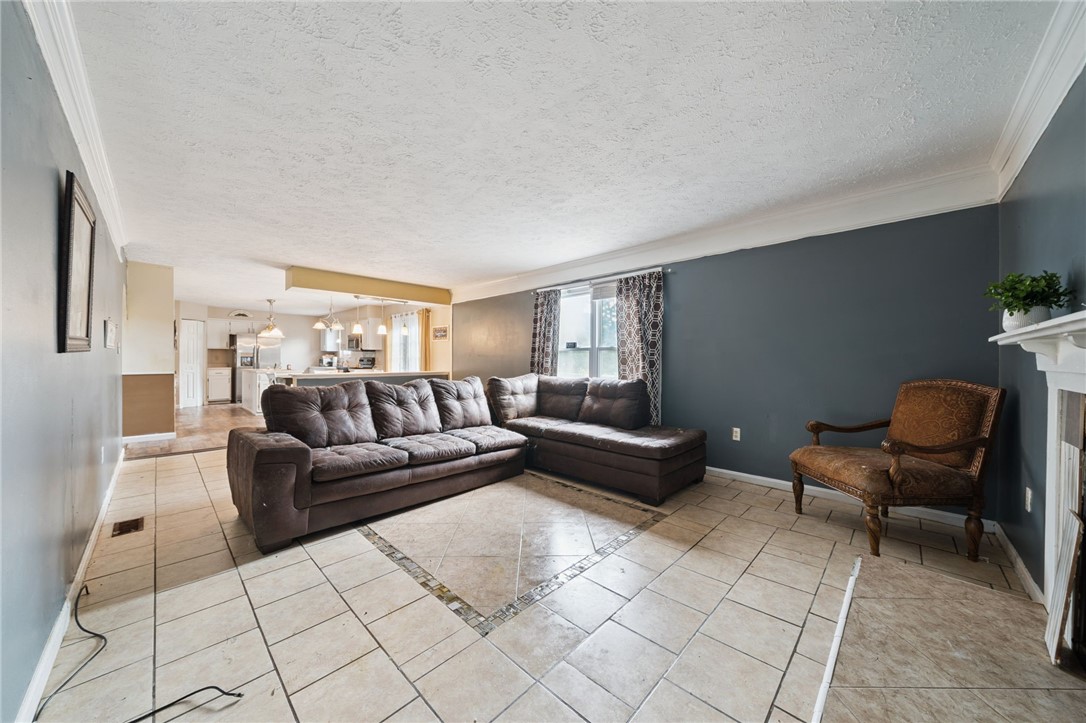 232 Carriage Blvd