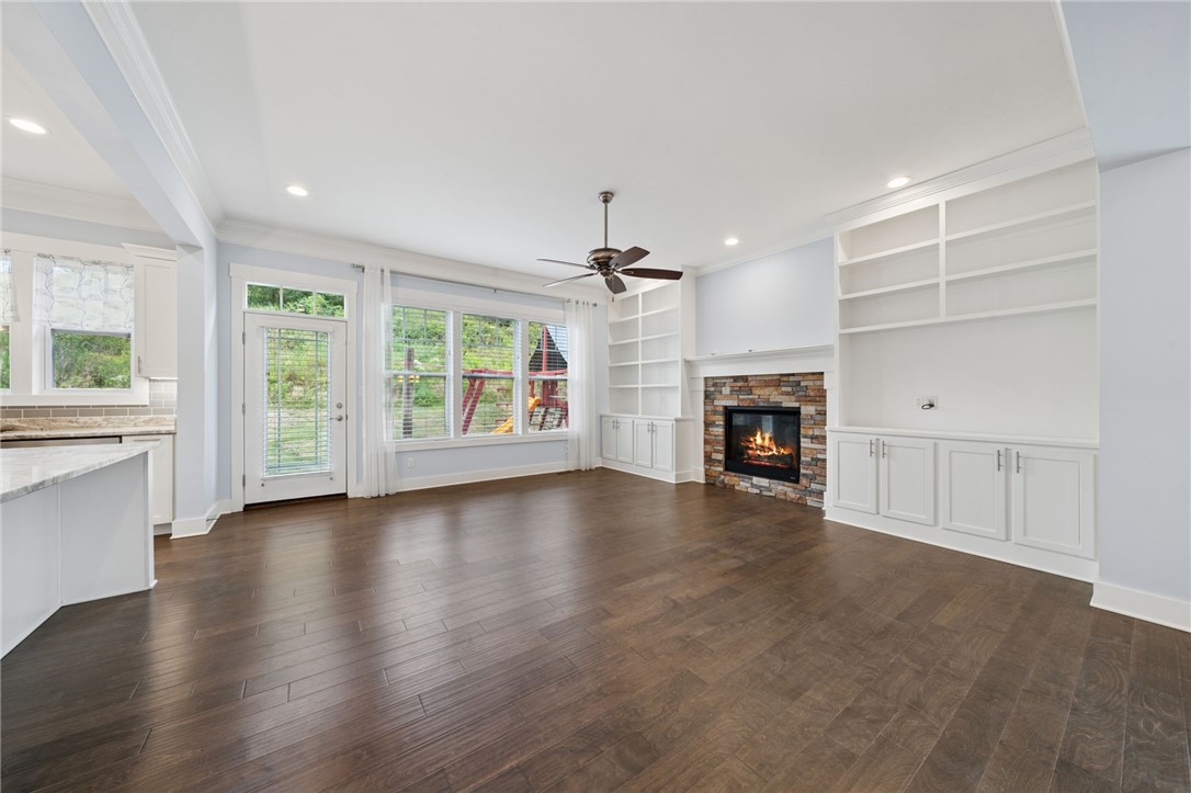 5525 Fontana Court