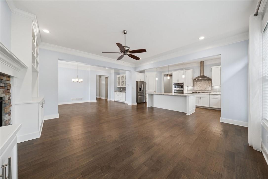 5525 Fontana Court