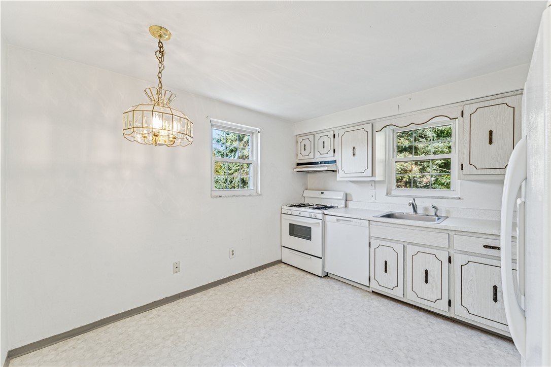 120 Parkwood Dr