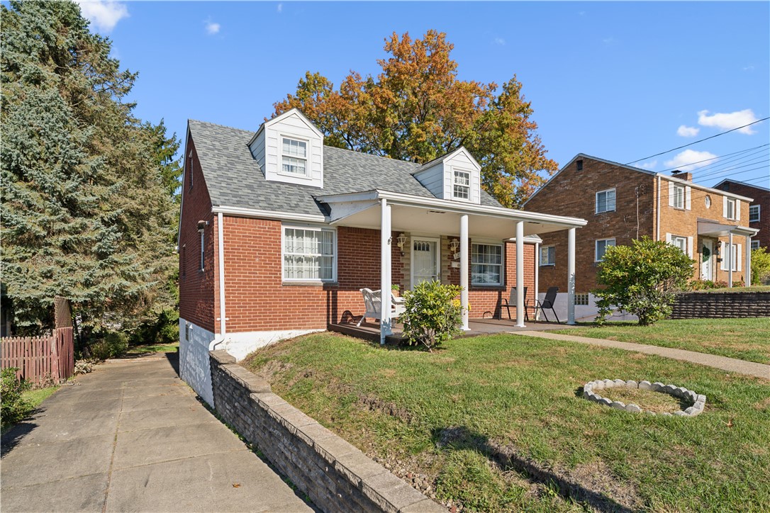 120 Parkwood Dr