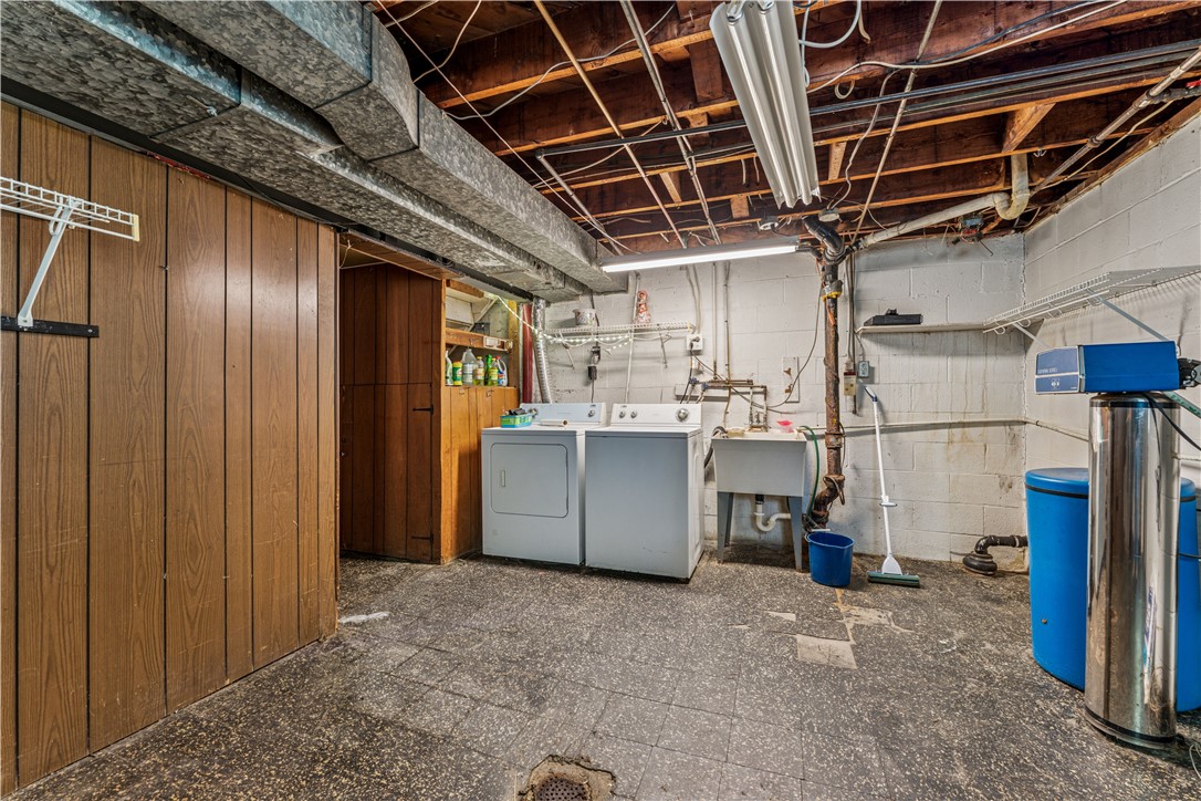 120 Parkwood Dr