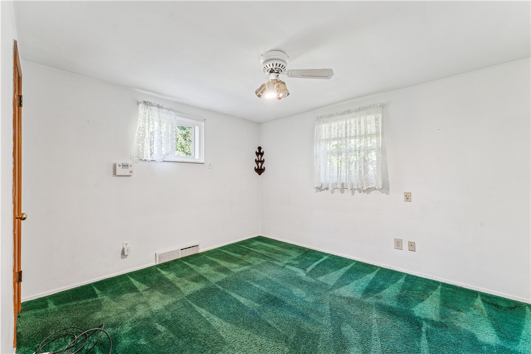 120 Parkwood Dr