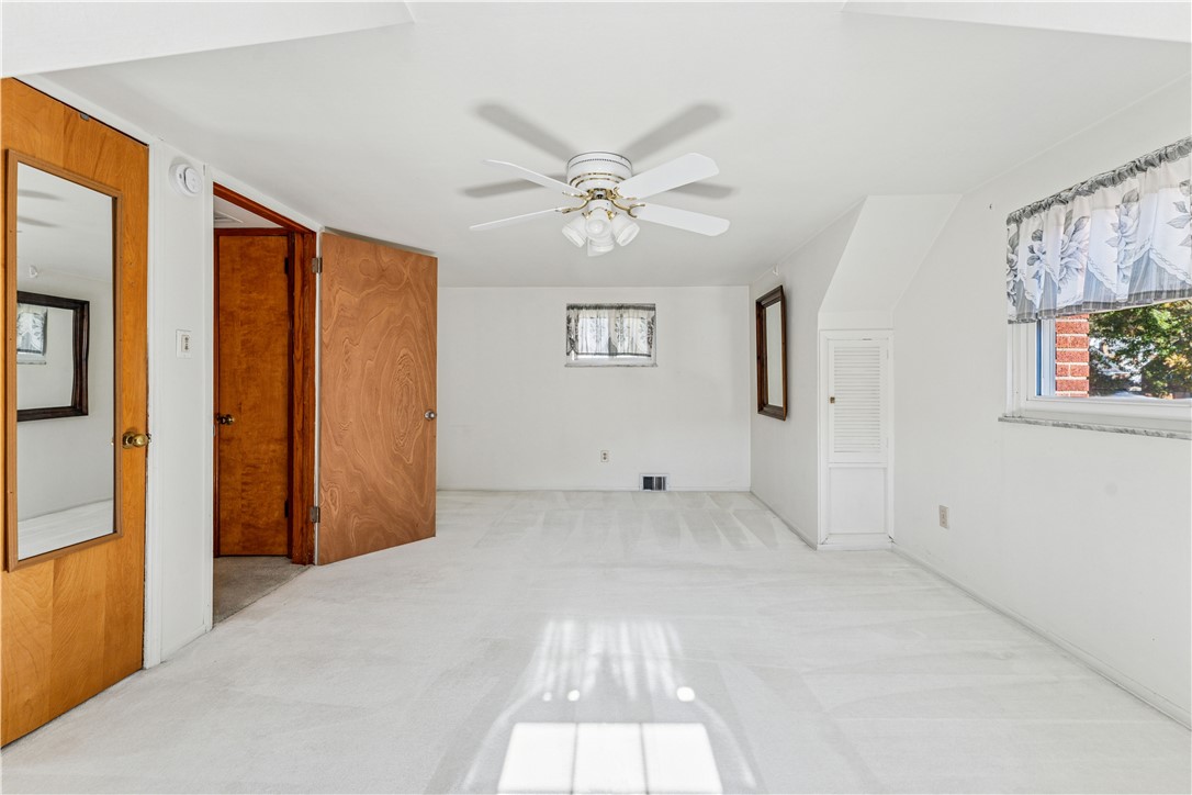 120 Parkwood Dr